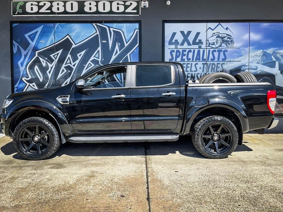 Images Ozzy Tyres Fyshwick | Tyres Canberra | Wheels & Tyres ACT | 4x4 Centre