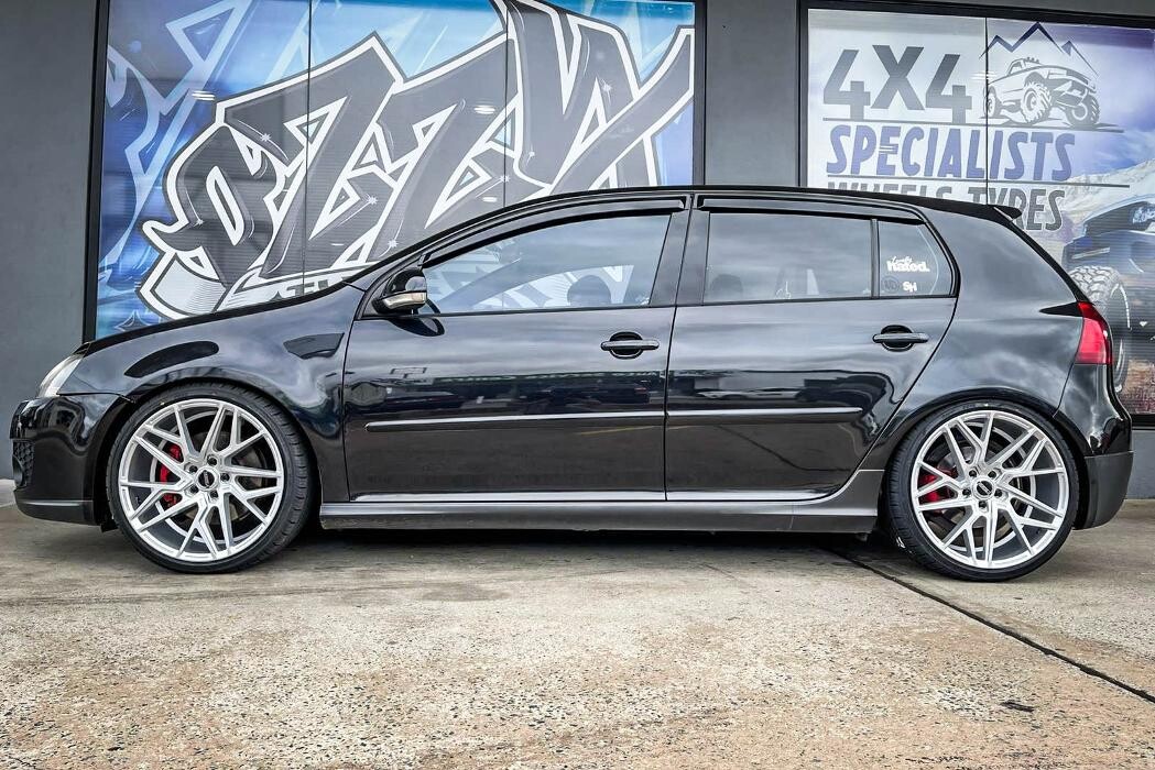 Images Ozzy Tyres Fyshwick | Tyres Canberra | Wheels & Tyres ACT | 4x4 Centre