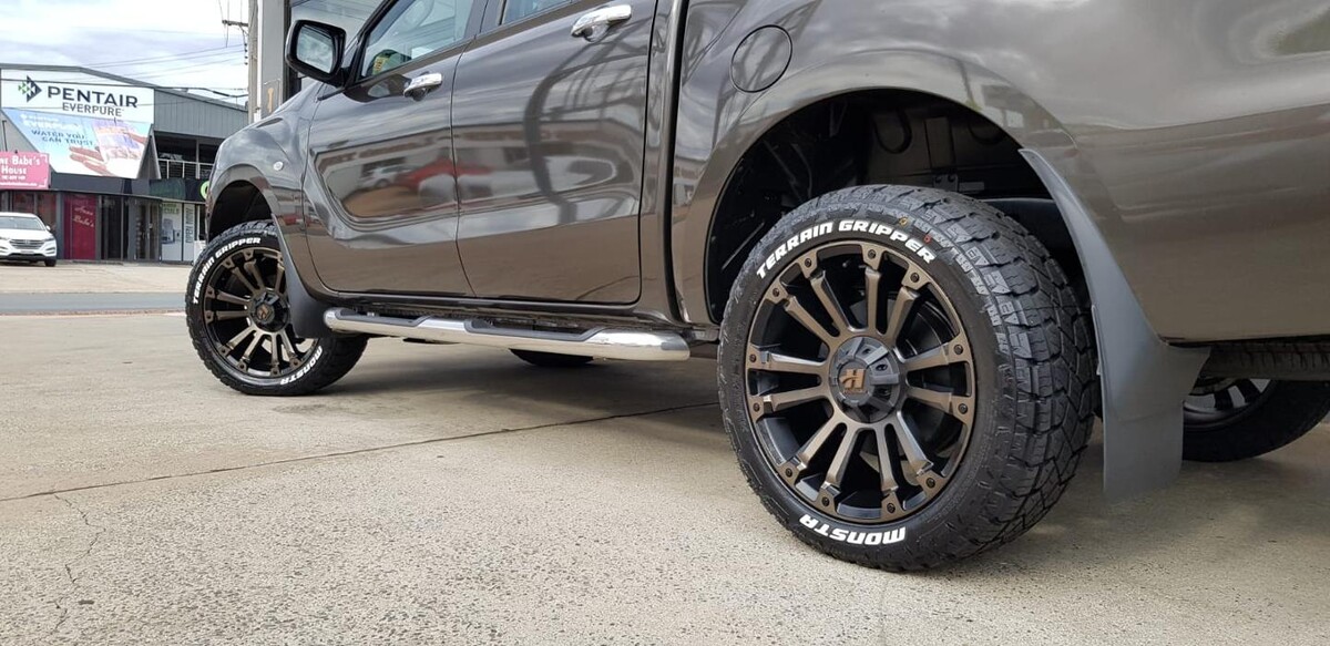 Images Ozzy Tyres Fyshwick | Tyres Canberra | Wheels & Tyres ACT | 4x4 Centre