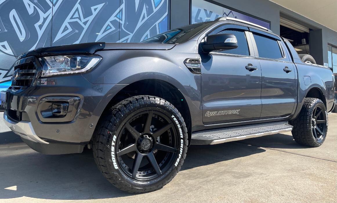 Images Ozzy Tyres Fyshwick | Tyres Canberra | Wheels & Tyres ACT | 4x4 Centre