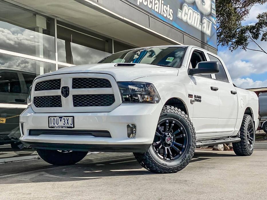 Images Ozzy Tyres Fyshwick | Tyres Canberra | Wheels & Tyres ACT | 4x4 Centre