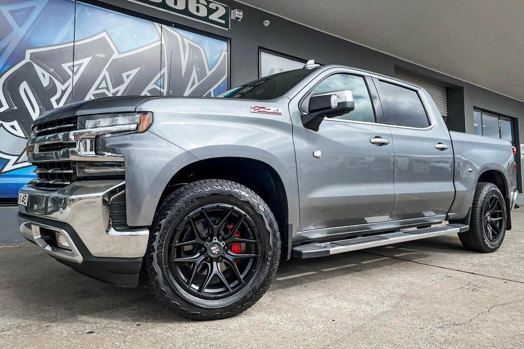 Images Ozzy Tyres Fyshwick | Tyres Canberra | Wheels & Tyres ACT | 4x4 Centre