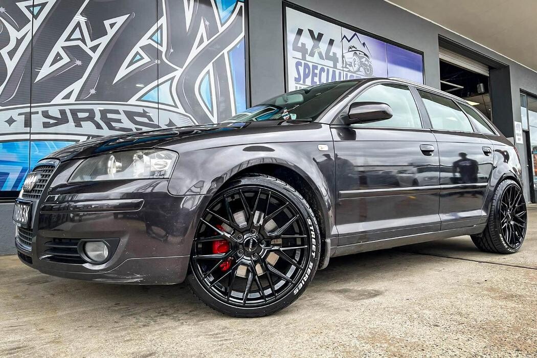 Images Ozzy Tyres Fyshwick | Tyres Canberra | Wheels & Tyres ACT | 4x4 Centre