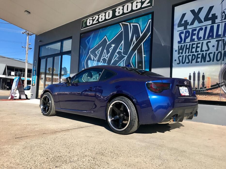 Images Ozzy Tyres Fyshwick | Tyres Canberra | Wheels & Tyres ACT | 4x4 Centre