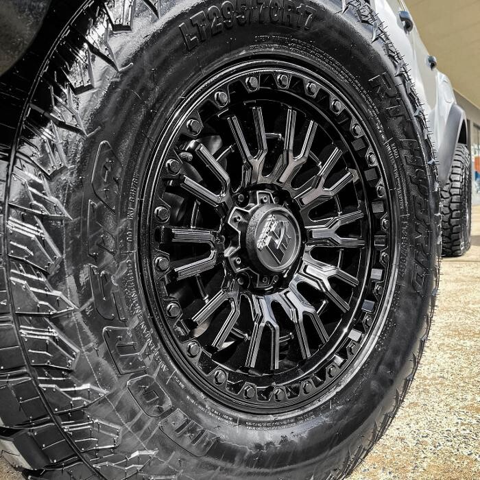 Images Ozzy Tyres Fyshwick | Tyres Canberra | Wheels & Tyres ACT | 4x4 Centre