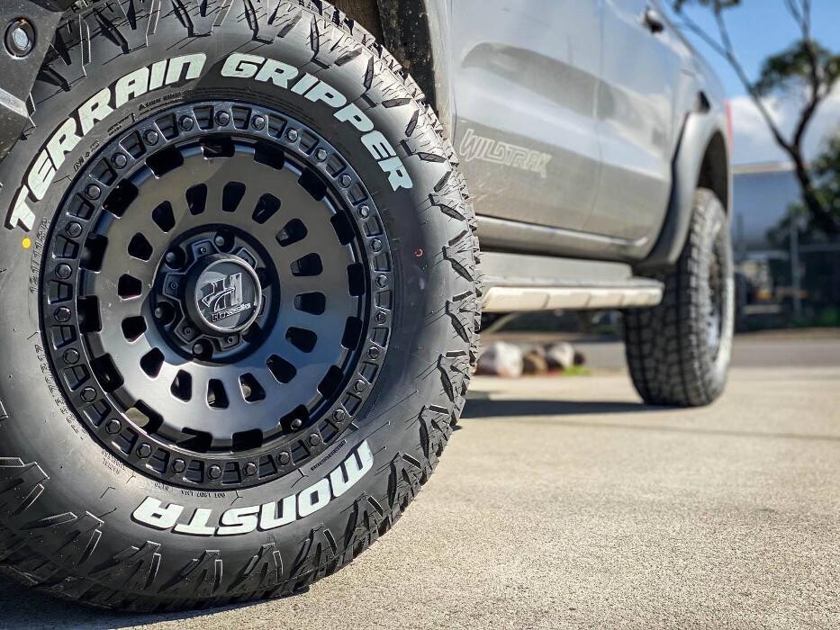 Images Ozzy Tyres Fyshwick | Tyres Canberra | Wheels & Tyres ACT | 4x4 Centre