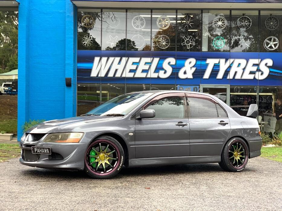 Images Ozzy Tyres Fyshwick | Tyres Canberra | Wheels & Tyres ACT | 4x4 Centre