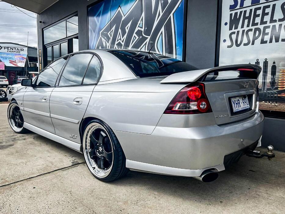 Images Ozzy Tyres Fyshwick | Tyres Canberra | Wheels & Tyres ACT | 4x4 Centre