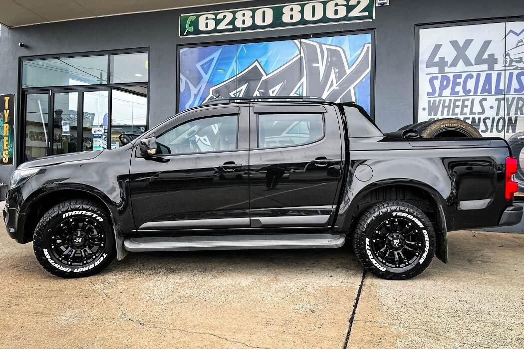 Images Ozzy Tyres Fyshwick | Tyres Canberra | Wheels & Tyres ACT | 4x4 Centre