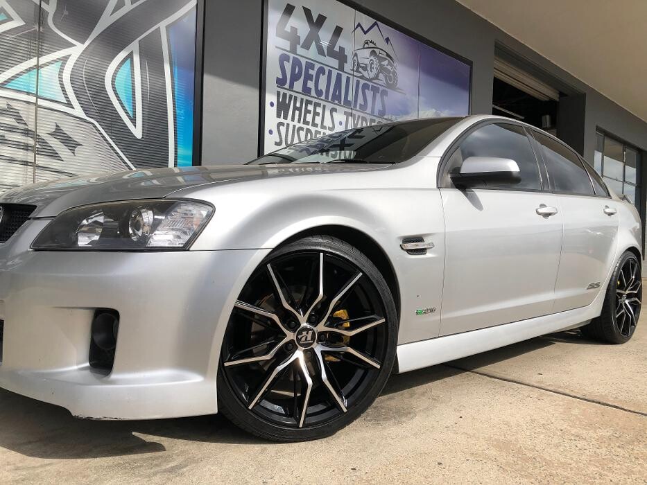 Images Ozzy Tyres Fyshwick | Tyres Canberra | Wheels & Tyres ACT | 4x4 Centre