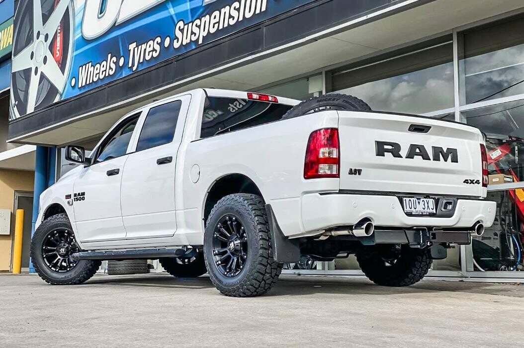 Images Ozzy Tyres Fyshwick | Tyres Canberra | Wheels & Tyres ACT | 4x4 Centre