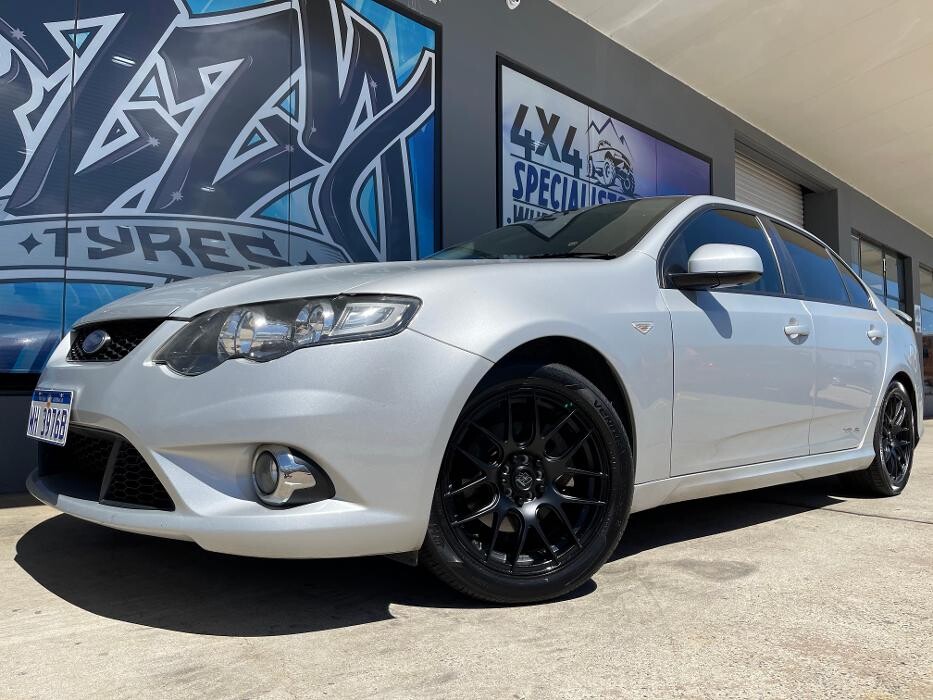 Images Ozzy Tyres Fyshwick | Tyres Canberra | Wheels & Tyres ACT | 4x4 Centre