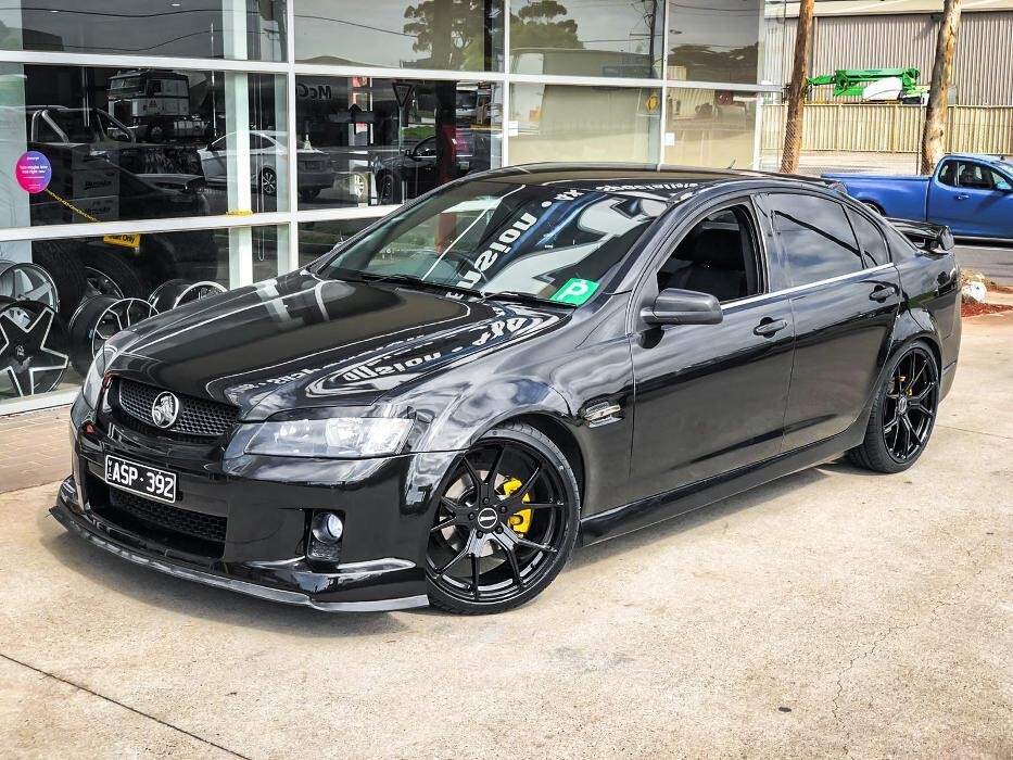 Images Ozzy Tyres Fyshwick | Tyres Canberra | Wheels & Tyres ACT | 4x4 Centre