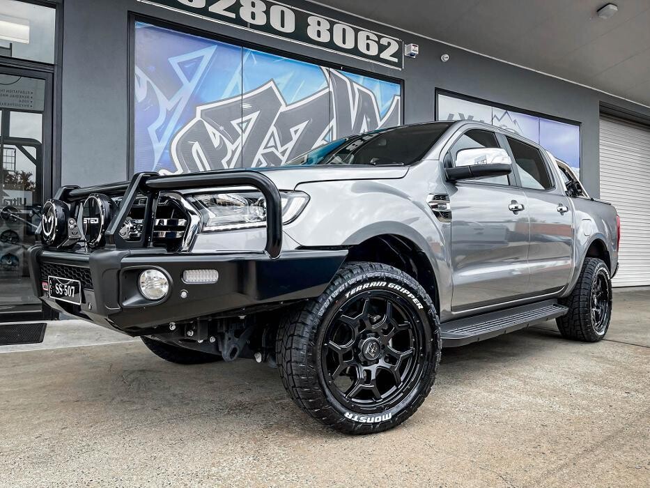 Images Ozzy Tyres Fyshwick | Tyres Canberra | Wheels & Tyres ACT | 4x4 Centre