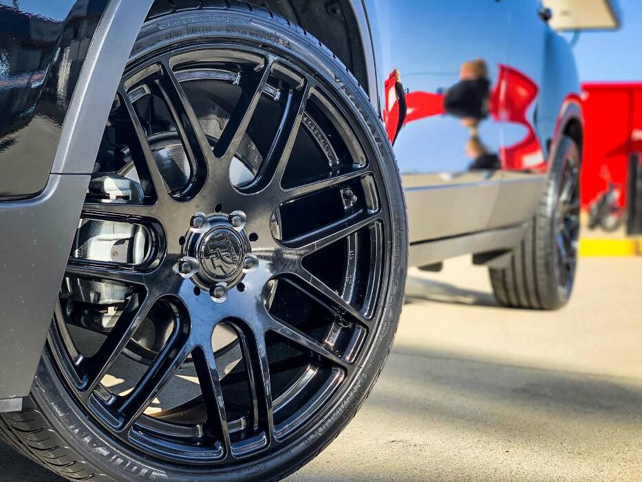 Images Ozzy Tyres Fyshwick | Tyres Canberra | Wheels & Tyres ACT | 4x4 Centre
