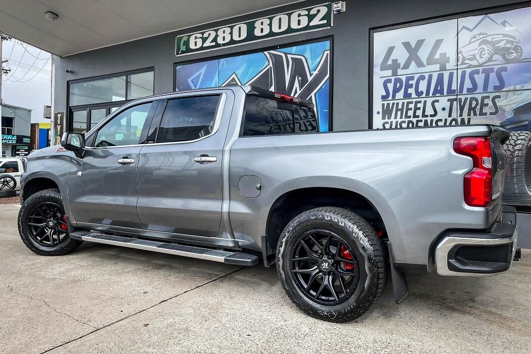Images Ozzy Tyres Fyshwick | Tyres Canberra | Wheels & Tyres ACT | 4x4 Centre