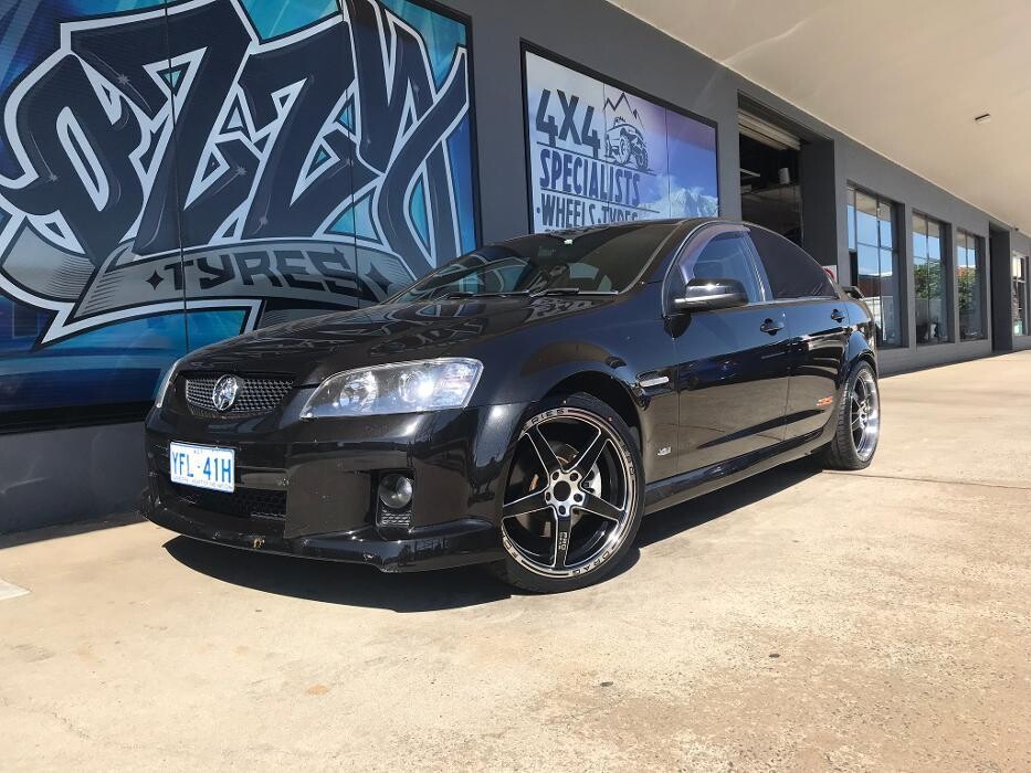 Images Ozzy Tyres Fyshwick | Tyres Canberra | Wheels & Tyres ACT | 4x4 Centre