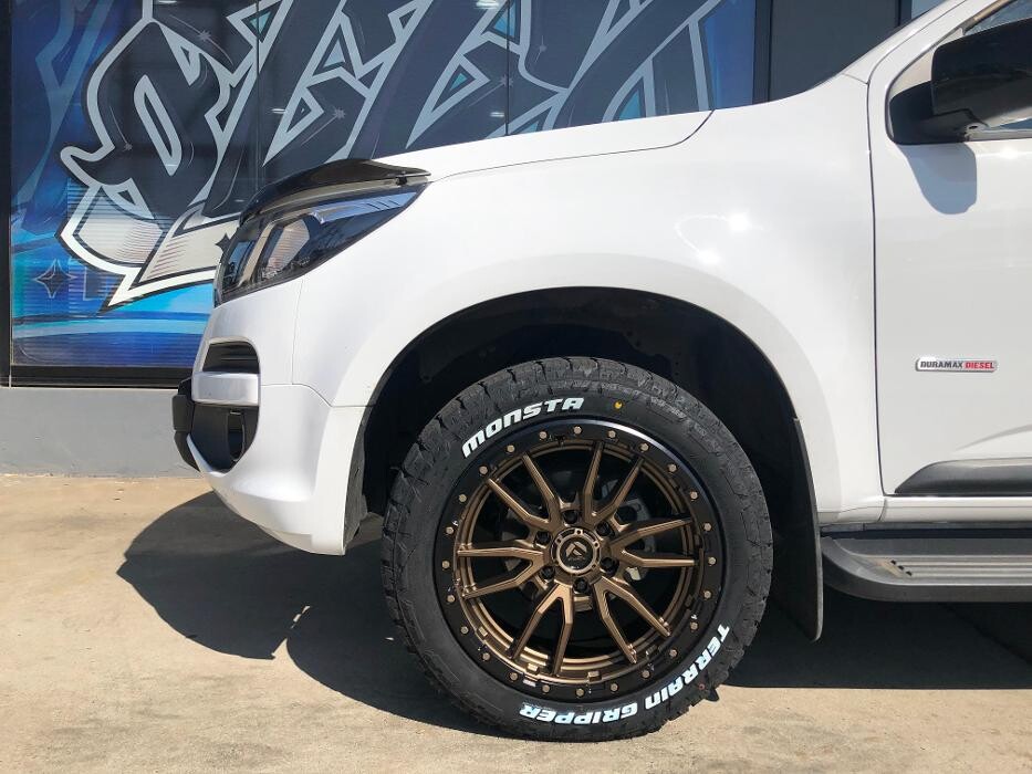 Images Ozzy Tyres Fyshwick | Tyres Canberra | Wheels & Tyres ACT | 4x4 Centre