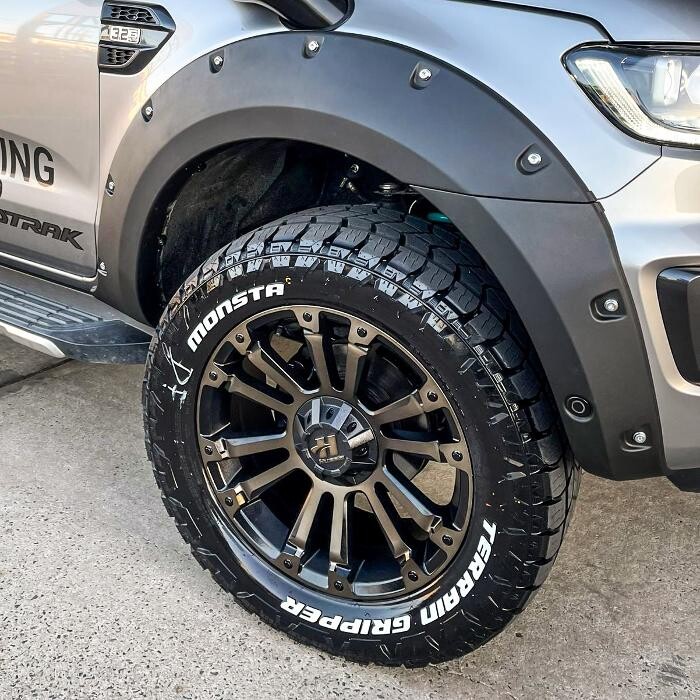 Images Ozzy Tyres Fyshwick | Tyres Canberra | Wheels & Tyres ACT | 4x4 Centre