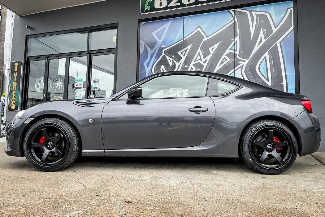 Images Ozzy Tyres Fyshwick | Tyres Canberra | Wheels & Tyres ACT | 4x4 Centre