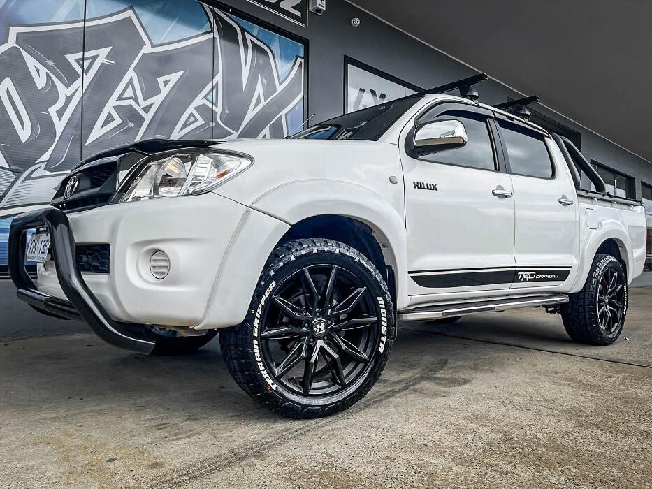 Images Ozzy Tyres Fyshwick | Tyres Canberra | Wheels & Tyres ACT | 4x4 Centre
