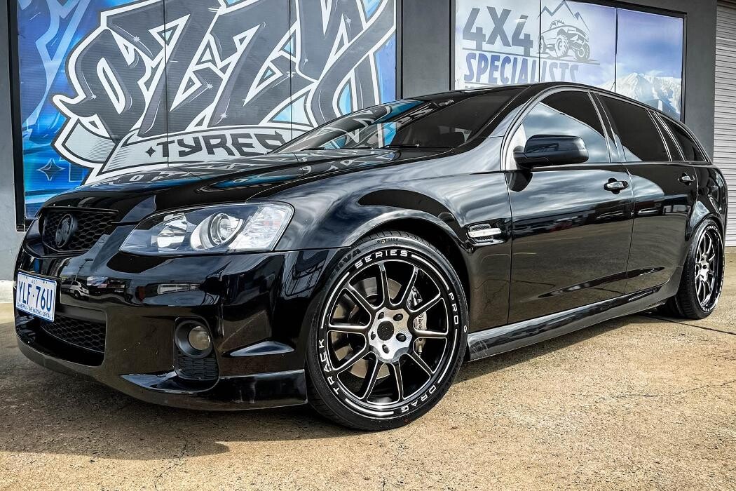 Images Ozzy Tyres Fyshwick | Tyres Canberra | Wheels & Tyres ACT | 4x4 Centre