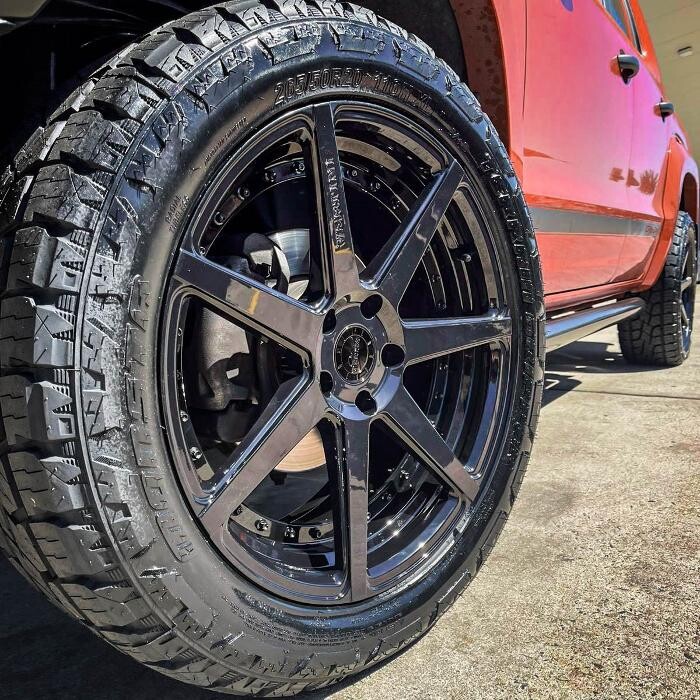 Images Ozzy Tyres Fyshwick | Tyres Canberra | Wheels & Tyres ACT | 4x4 Centre
