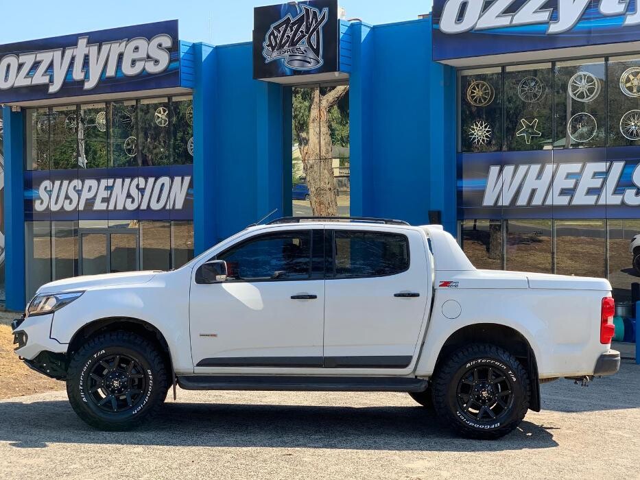 Images Ozzy Tyres Fyshwick | Tyres Canberra | Wheels & Tyres ACT | 4x4 Centre