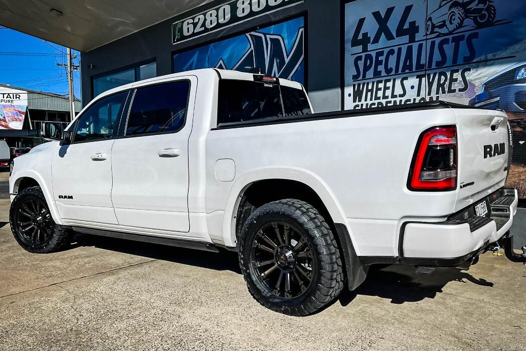 Images Ozzy Tyres Fyshwick | Tyres Canberra | Wheels & Tyres ACT | 4x4 Centre