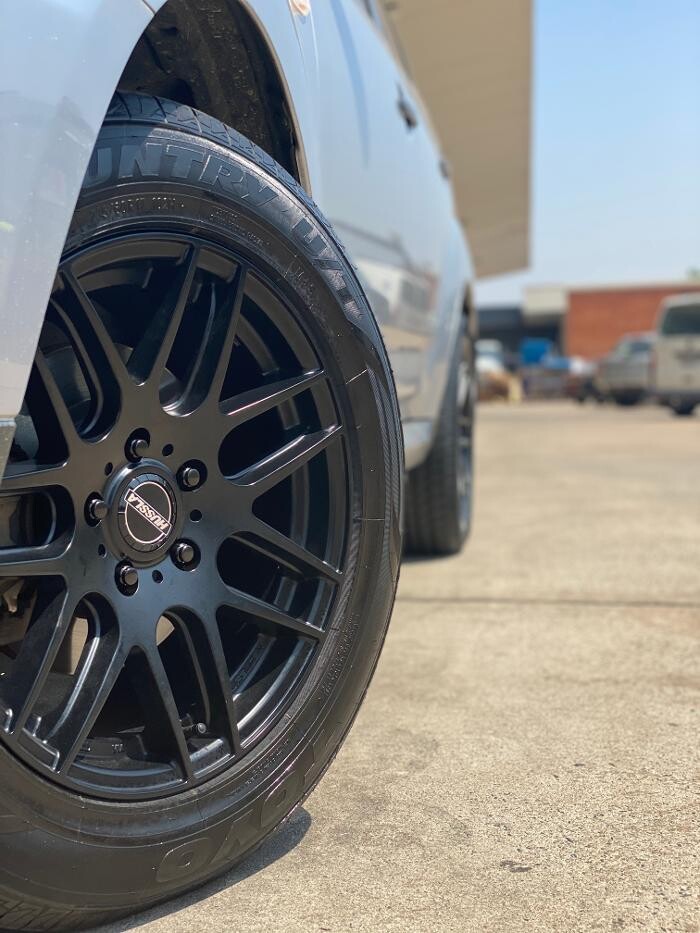 Images Ozzy Tyres Fyshwick | Tyres Canberra | Wheels & Tyres ACT | 4x4 Centre