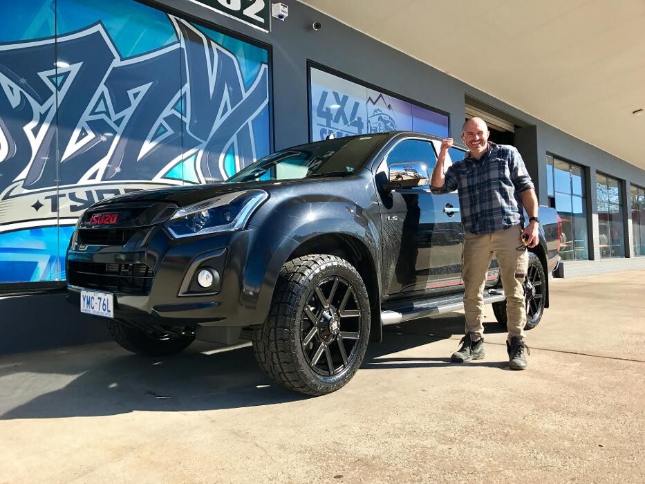 Images Ozzy Tyres Fyshwick | Tyres Canberra | Wheels & Tyres ACT | 4x4 Centre