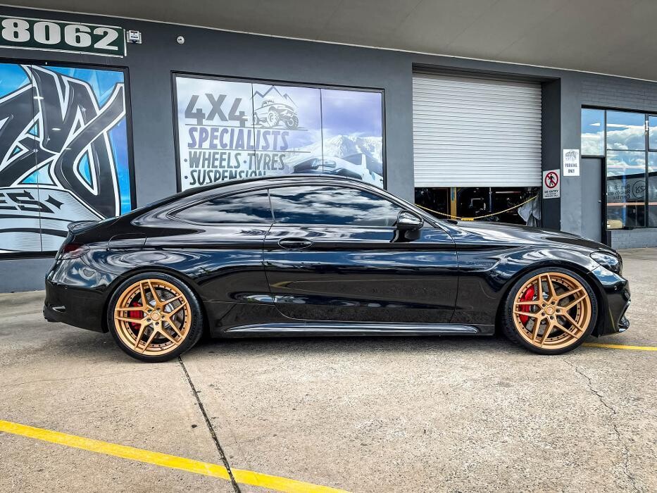 Images Ozzy Tyres Fyshwick | Tyres Canberra | Wheels & Tyres ACT | 4x4 Centre