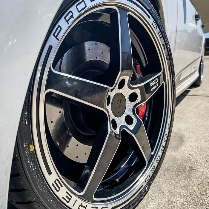 Images Ozzy Tyres Fyshwick | Tyres Canberra | Wheels & Tyres ACT | 4x4 Centre