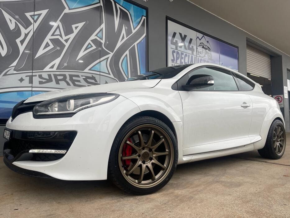 Images Ozzy Tyres Fyshwick | Tyres Canberra | Wheels & Tyres ACT | 4x4 Centre