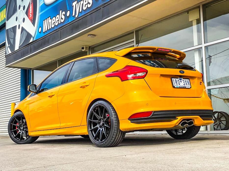 Images Ozzy Tyres Fyshwick | Tyres Canberra | Wheels & Tyres ACT | 4x4 Centre