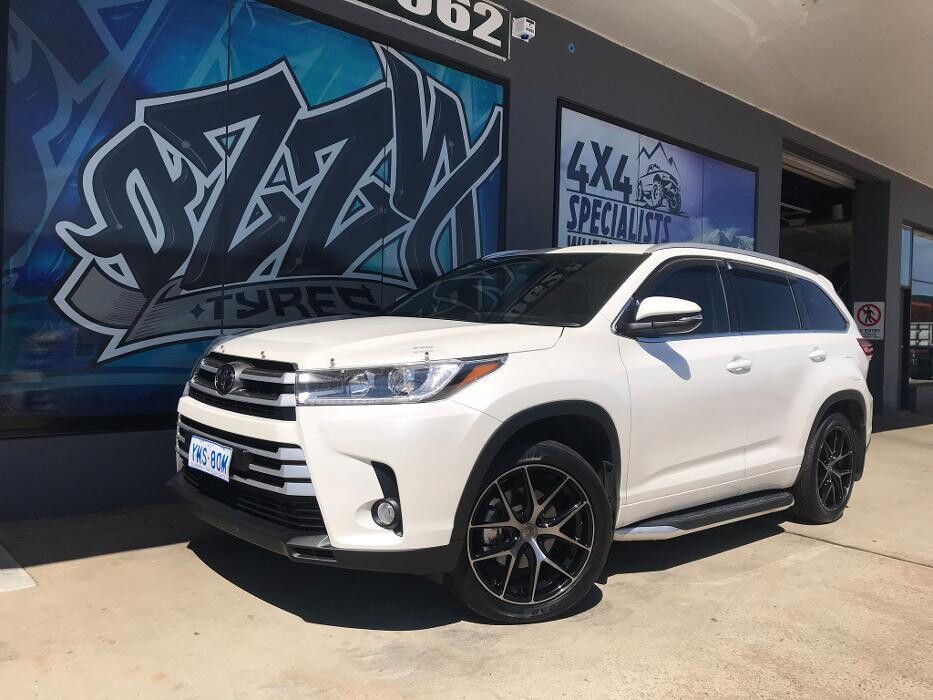 Images Ozzy Tyres Fyshwick | Tyres Canberra | Wheels & Tyres ACT | 4x4 Centre