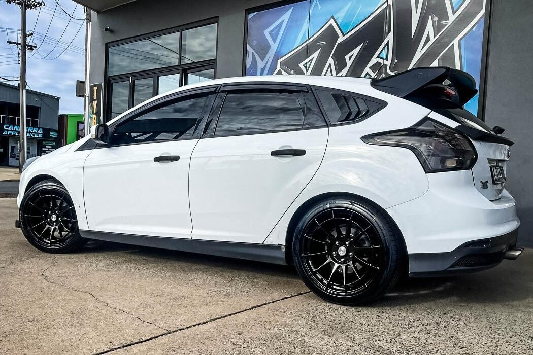 Images Ozzy Tyres Fyshwick | Tyres Canberra | Wheels & Tyres ACT | 4x4 Centre