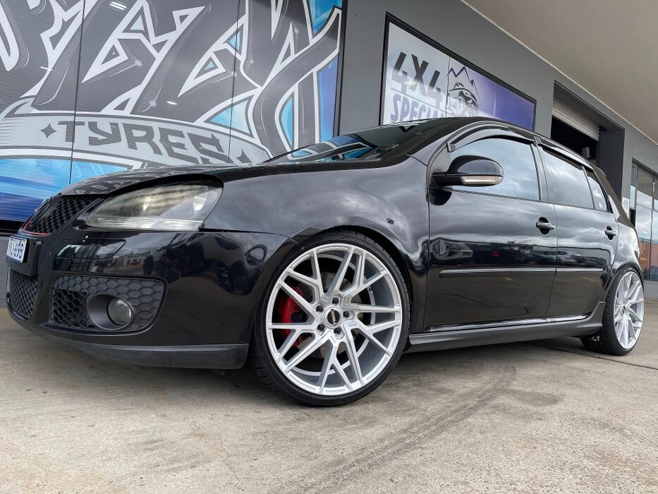 Images Ozzy Tyres Fyshwick | Tyres Canberra | Wheels & Tyres ACT | 4x4 Centre
