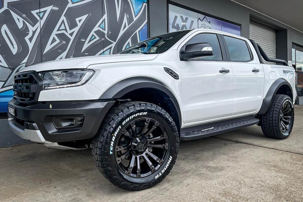 Images Ozzy Tyres Fyshwick | Tyres Canberra | Wheels & Tyres ACT | 4x4 Centre