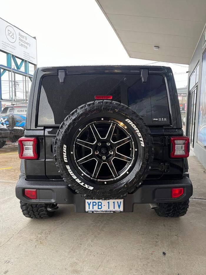 Images Ozzy Tyres Fyshwick | Tyres Canberra | Wheels & Tyres ACT | 4x4 Centre