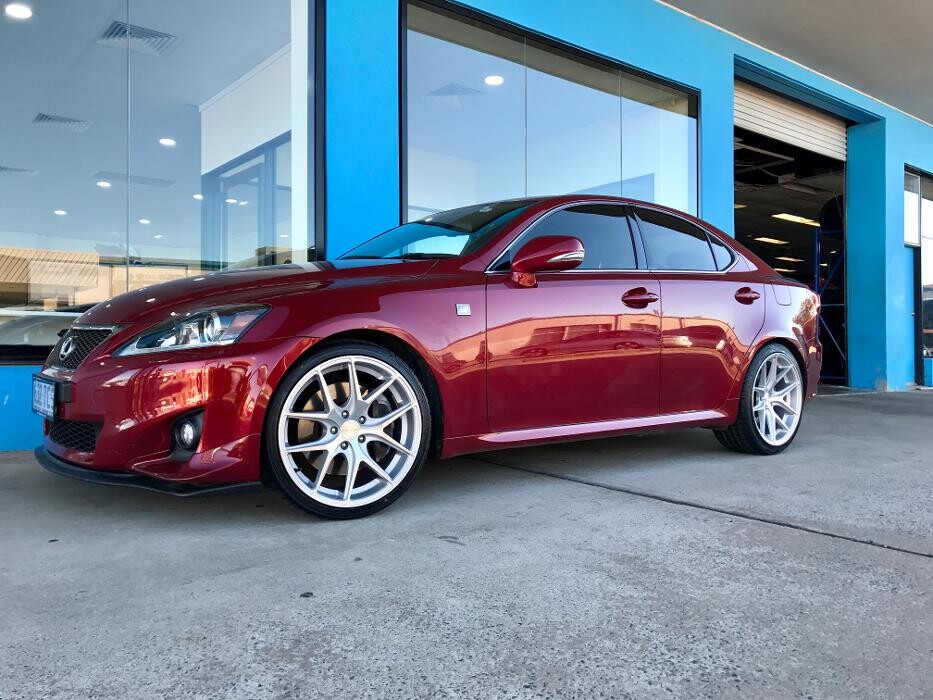 Images Ozzy Tyres Fyshwick | Tyres Canberra | Wheels & Tyres ACT | 4x4 Centre