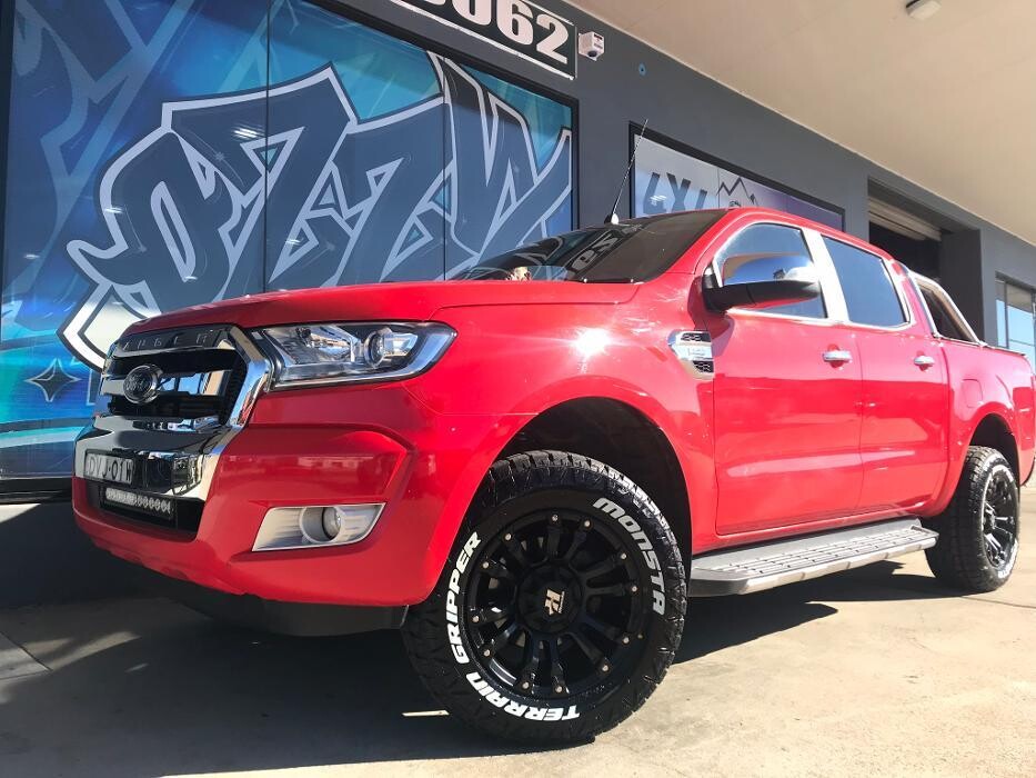 Images Ozzy Tyres Fyshwick | Tyres Canberra | Wheels & Tyres ACT | 4x4 Centre