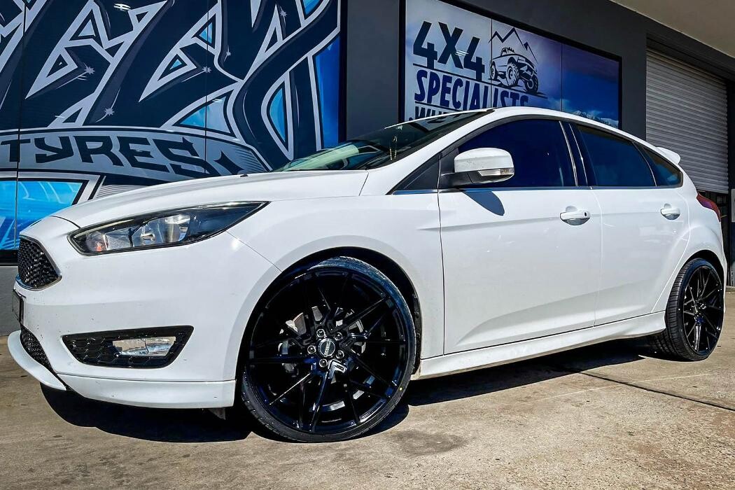 Images Ozzy Tyres Fyshwick | Tyres Canberra | Wheels & Tyres ACT | 4x4 Centre