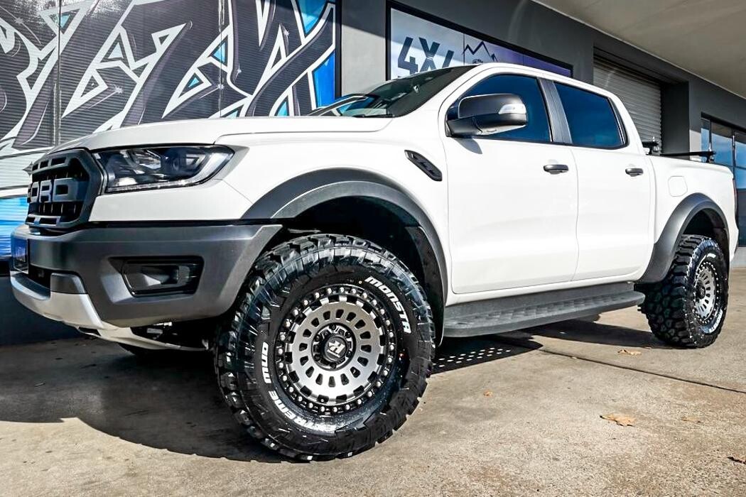 Images Ozzy Tyres Fyshwick | Tyres Canberra | Wheels & Tyres ACT | 4x4 Centre