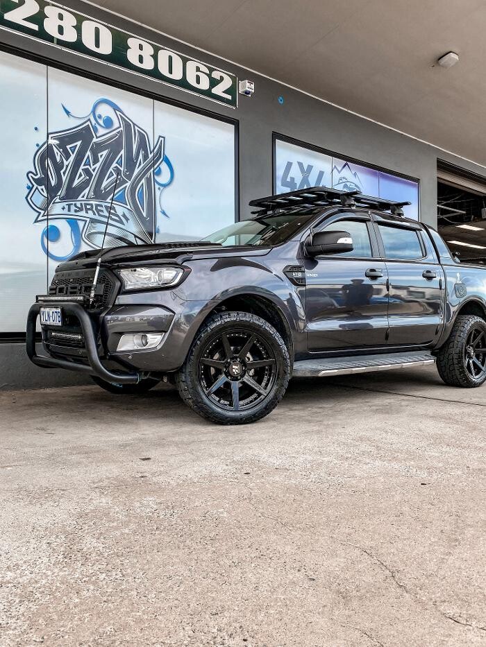 Images Ozzy Tyres Fyshwick | Tyres Canberra | Wheels & Tyres ACT | 4x4 Centre