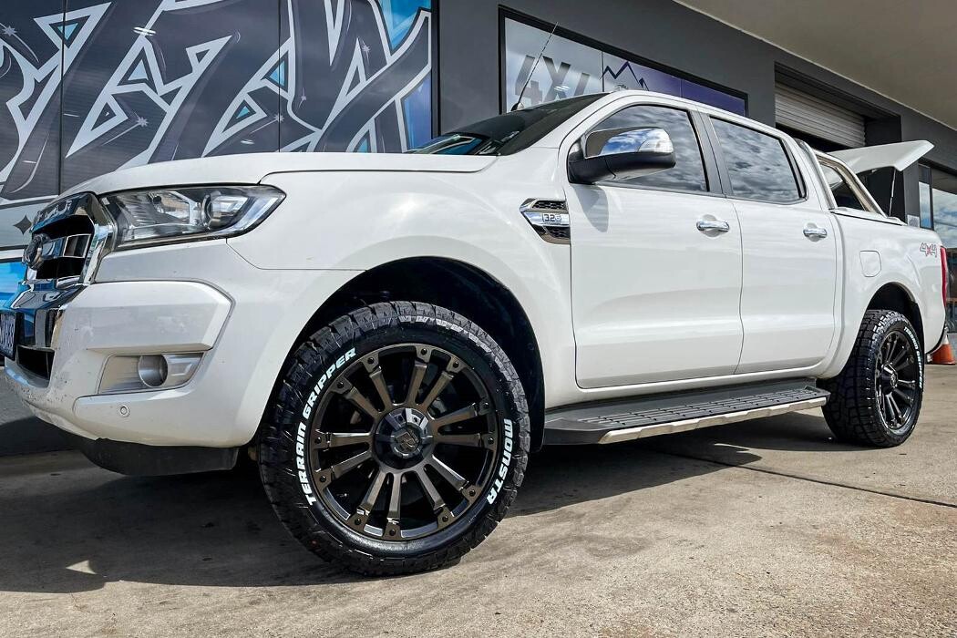 Images Ozzy Tyres Fyshwick | Tyres Canberra | Wheels & Tyres ACT | 4x4 Centre