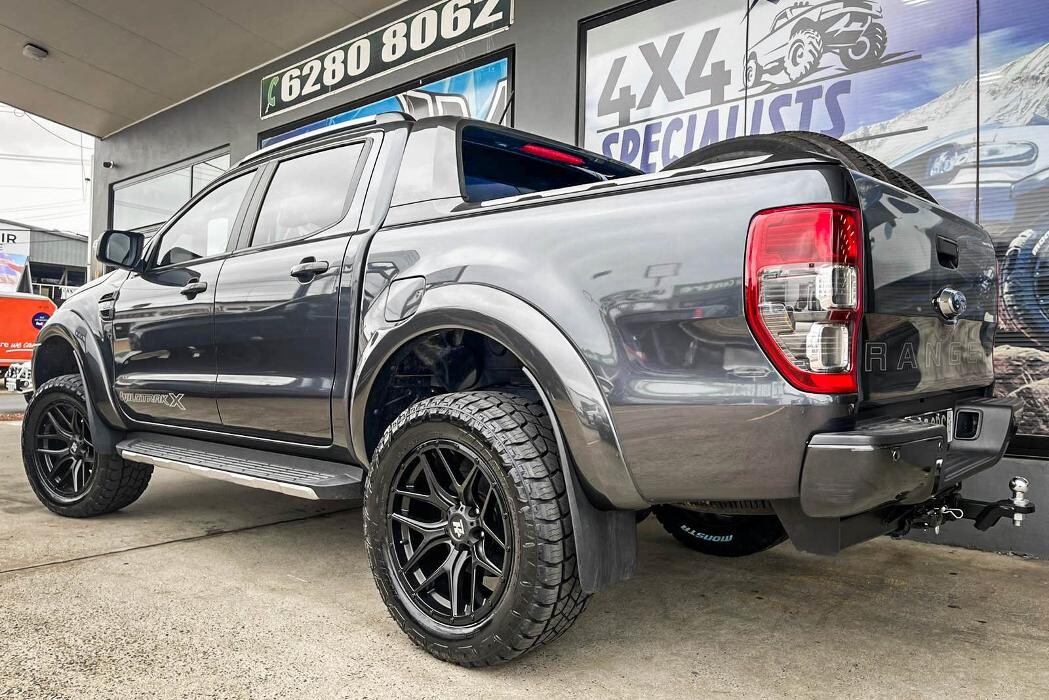 Images Ozzy Tyres Fyshwick | Tyres Canberra | Wheels & Tyres ACT | 4x4 Centre
