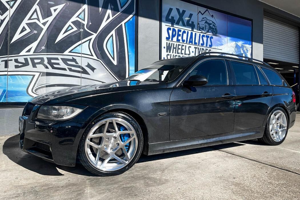 Images Ozzy Tyres Fyshwick | Tyres Canberra | Wheels & Tyres ACT | 4x4 Centre