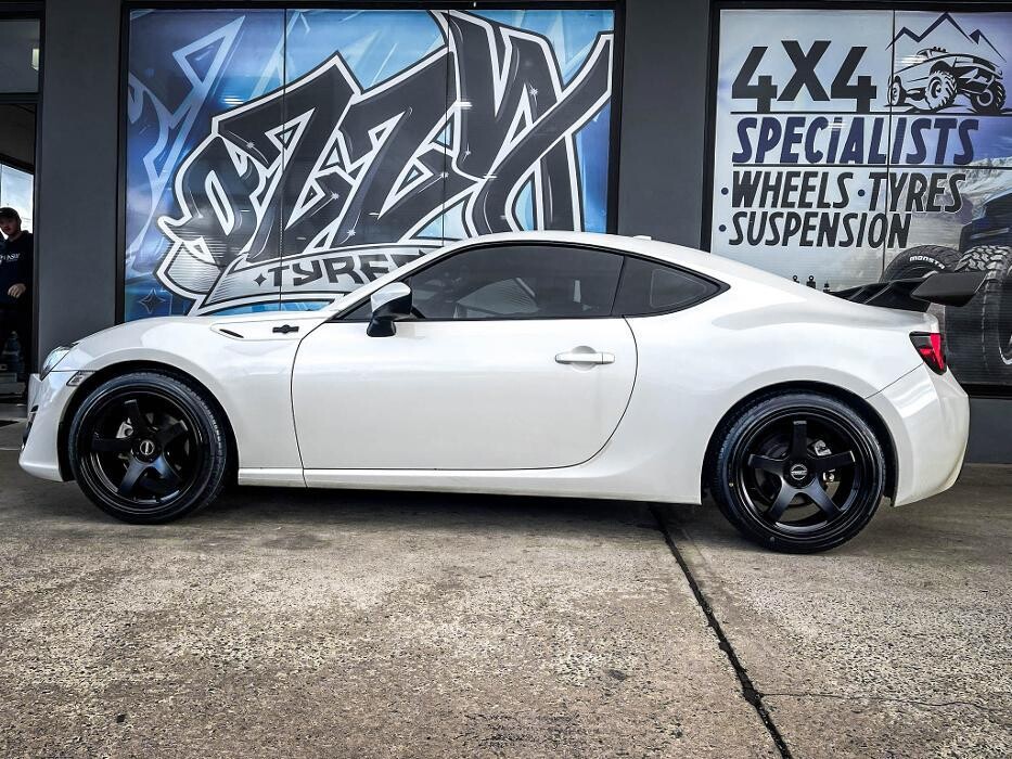 Images Ozzy Tyres Fyshwick | Tyres Canberra | Wheels & Tyres ACT | 4x4 Centre