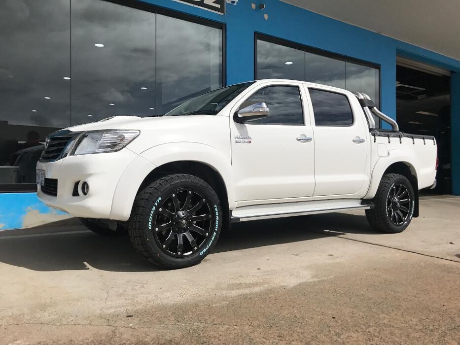 Images Ozzy Tyres Fyshwick | Tyres Canberra | Wheels & Tyres ACT | 4x4 Centre